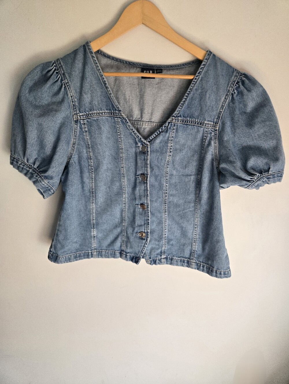 Like New GAP Light Blue Denim Puff-Sleeve Button Front Top